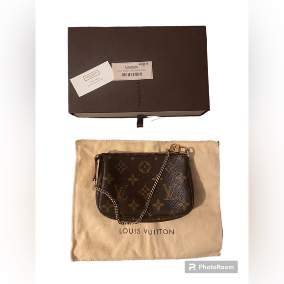 Louis Vuitton Handbags - ❌❌SOLD❌❌Louis Vuitton Monogram Mini Pochette Accessories with Box and Dustbag